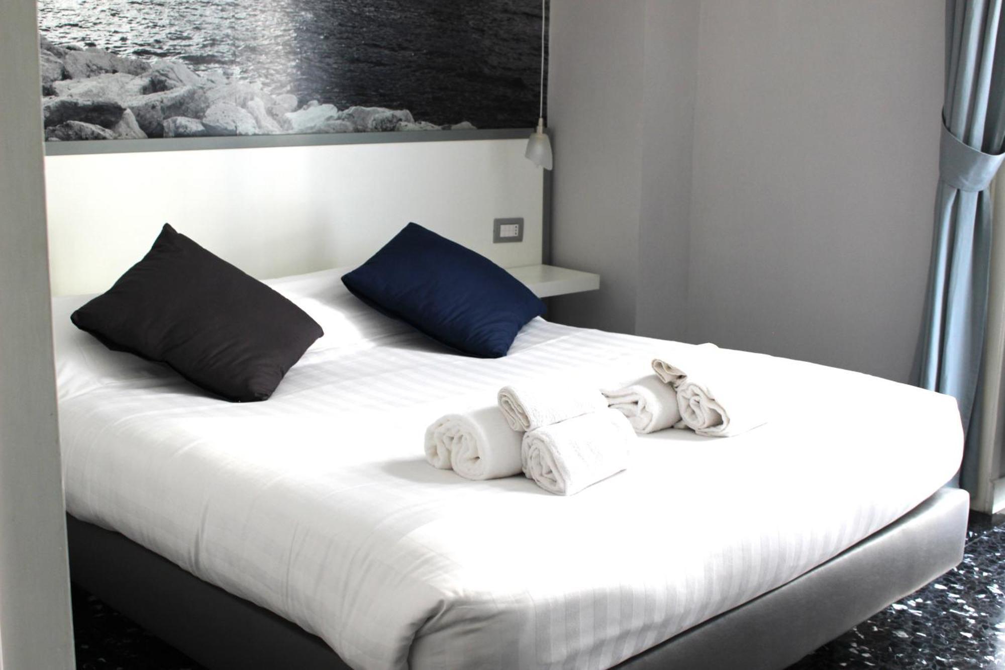 Beverello Rooms نابولي المظهر الخارجي الصورة