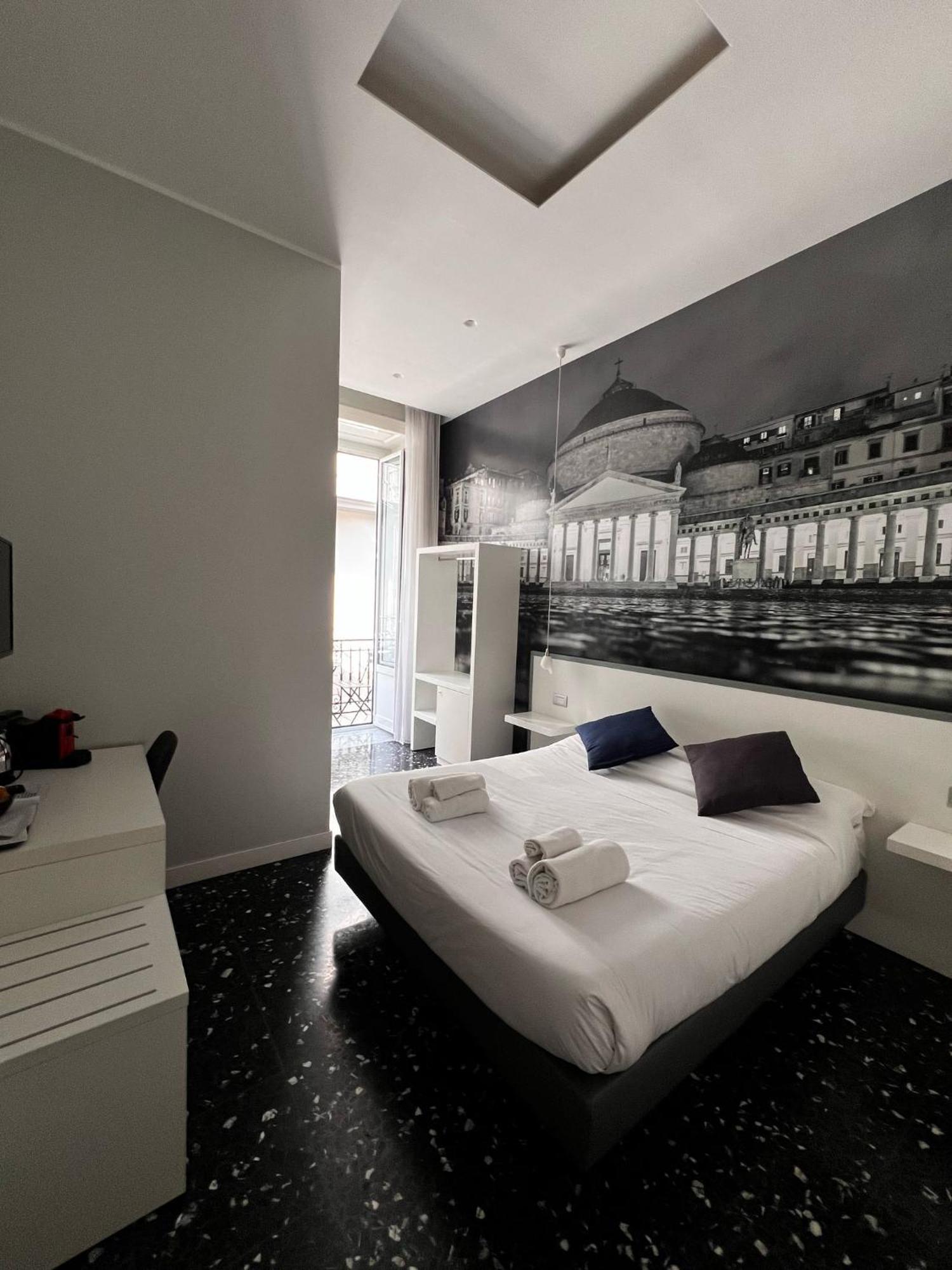 Beverello Rooms نابولي المظهر الخارجي الصورة